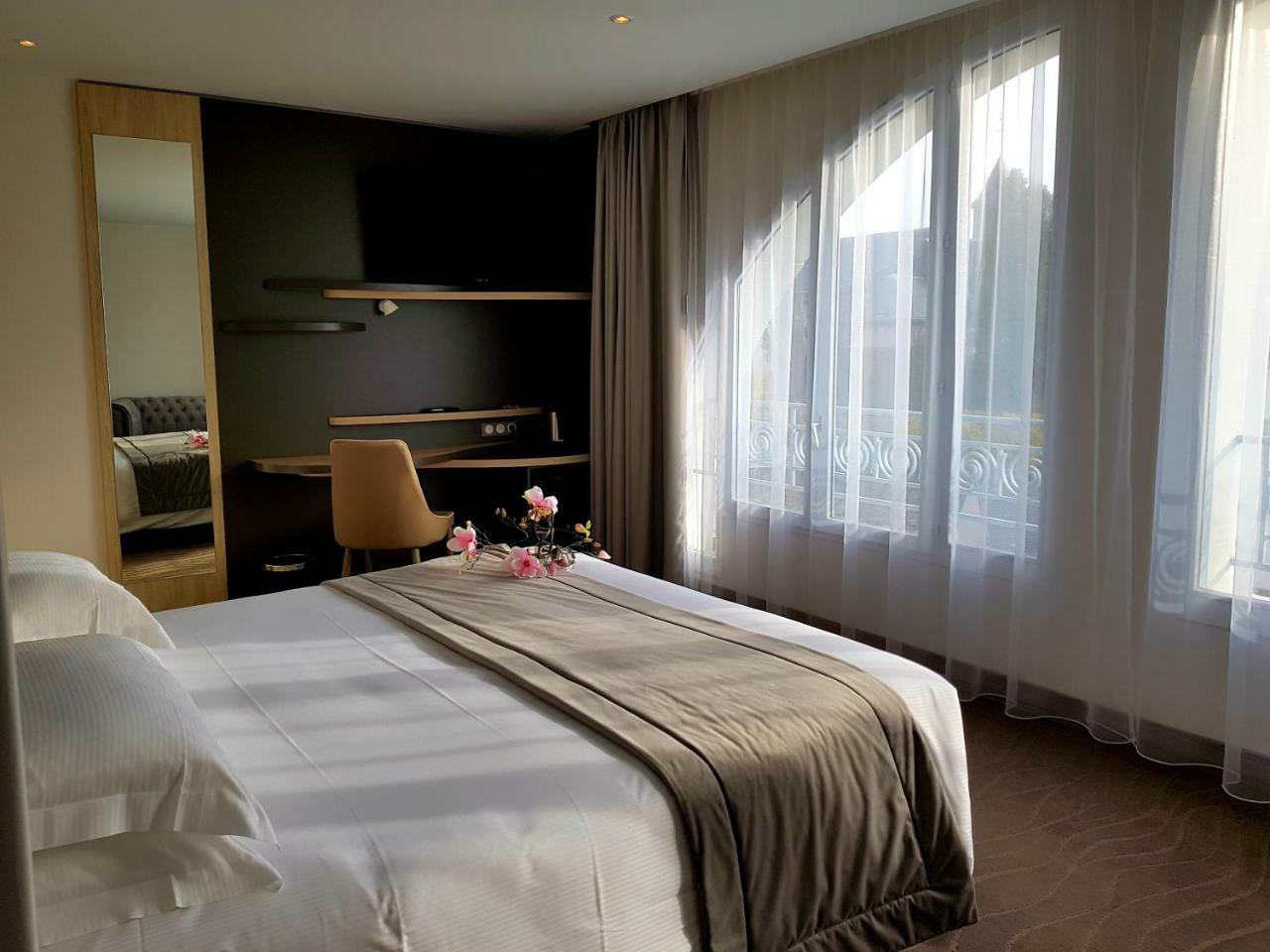 De Grignan Hotel